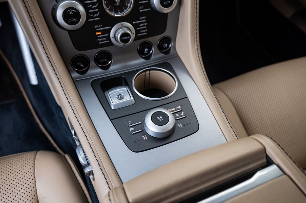 Aston Martin Rapide 2010