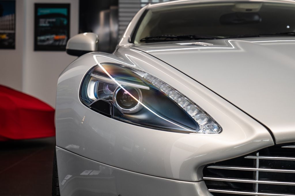 Aston Martin Rapide 2010