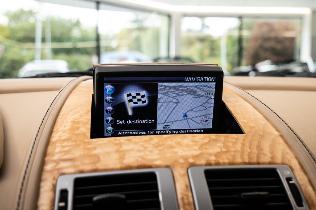 Aston Martin Rapide 2010