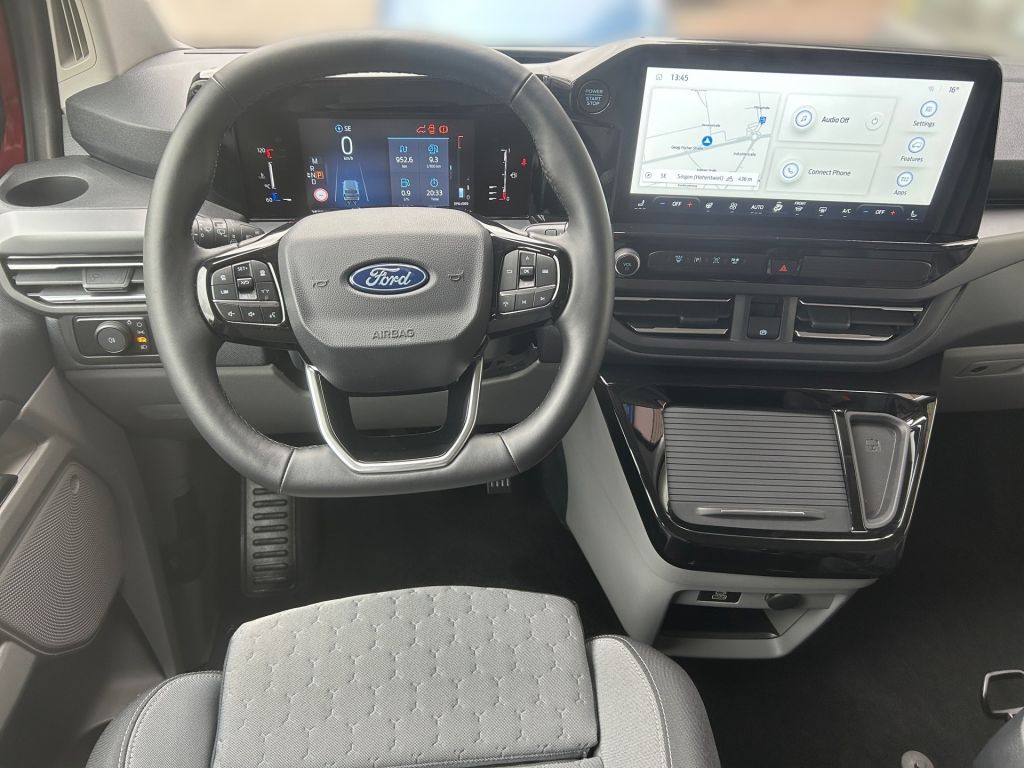 Ford Tourneo Custom 2025