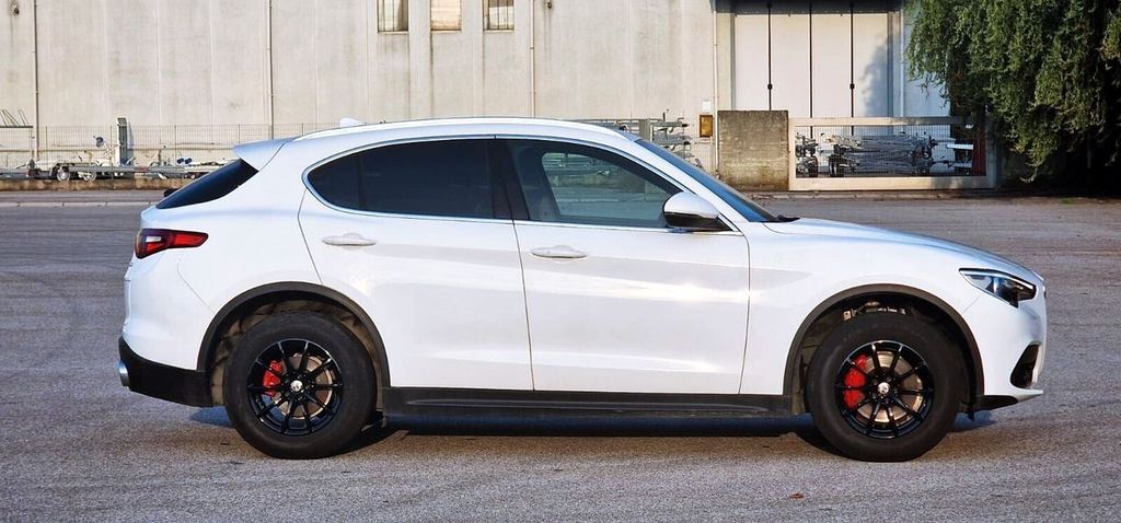 Alfa Romeo Stelvio 2019