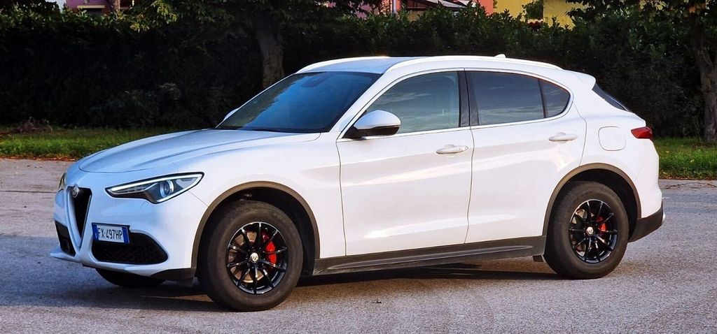 Alfa Romeo Stelvio 2019