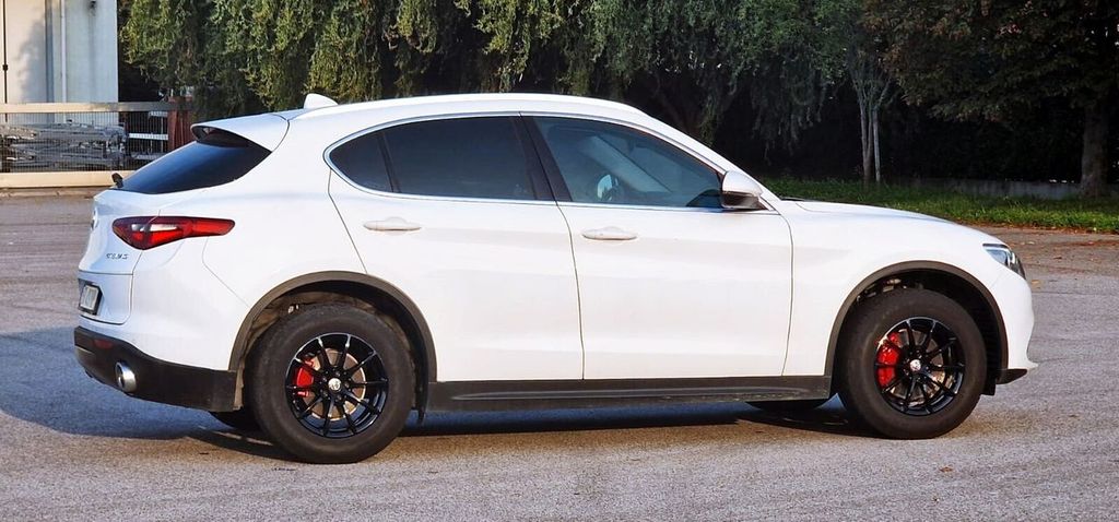 Alfa Romeo Stelvio 2019