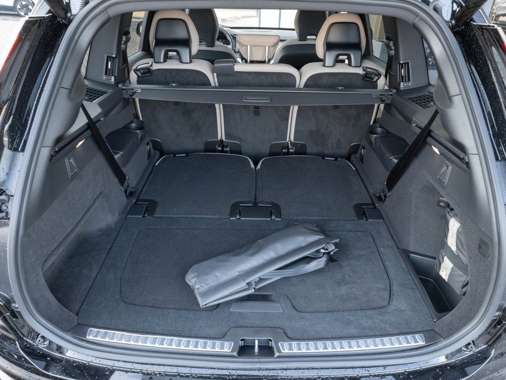 Volvo XC90 2025