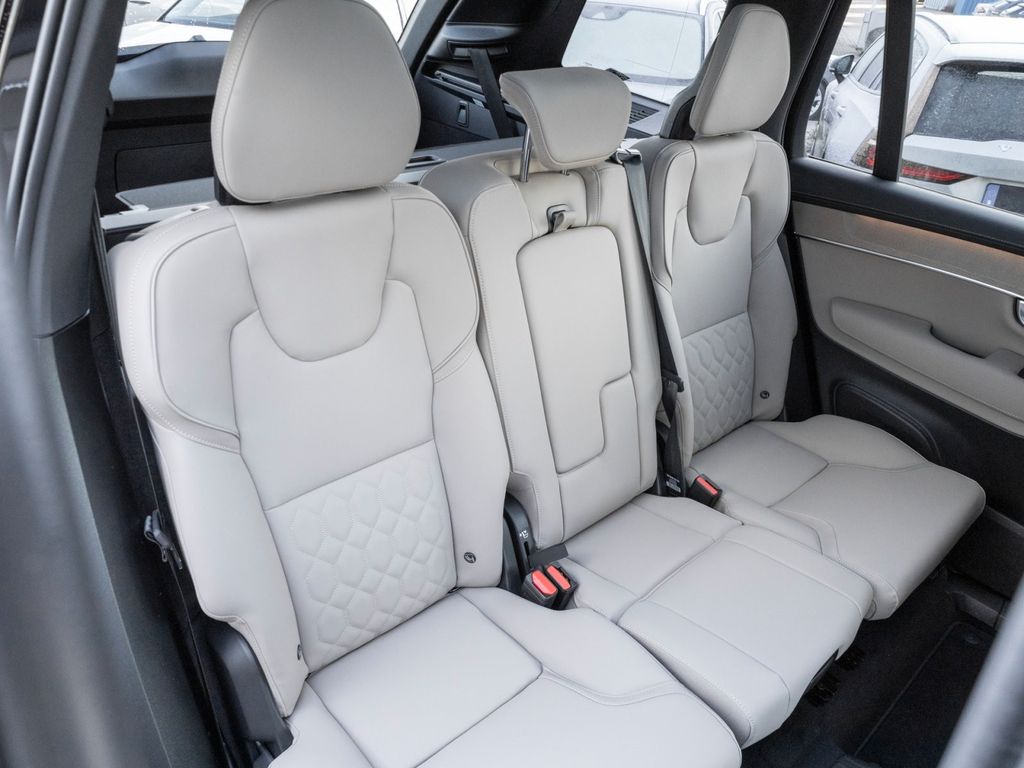 Volvo XC90 2025