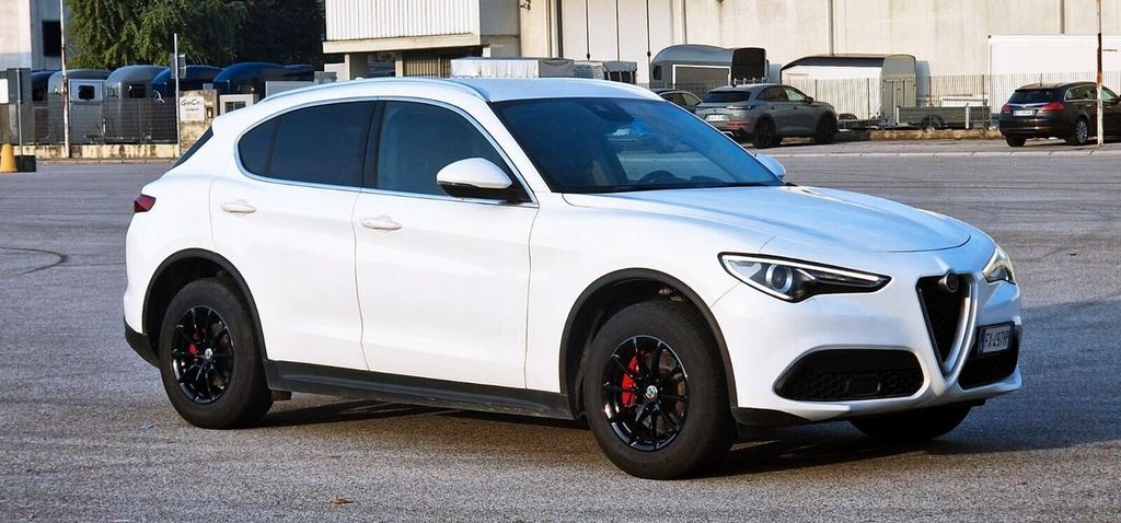 Alfa Romeo Stelvio 2019