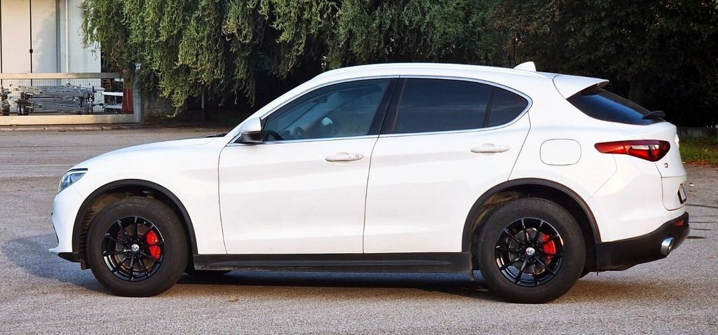 Alfa Romeo Stelvio 2019