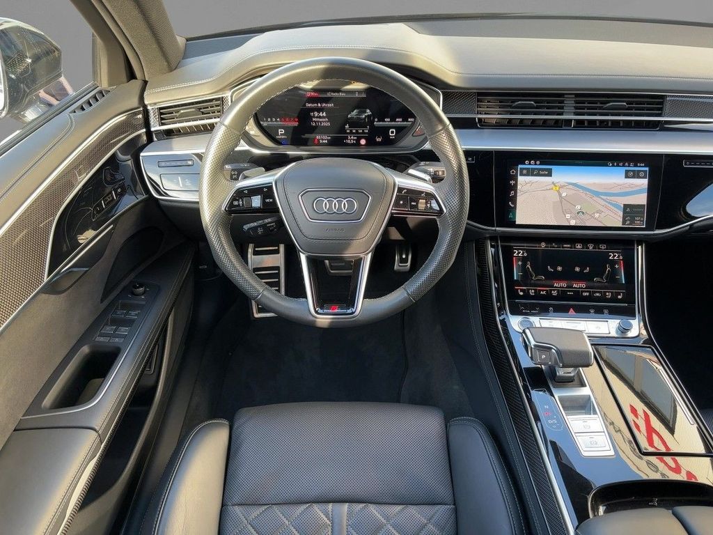 Audi A8 2022