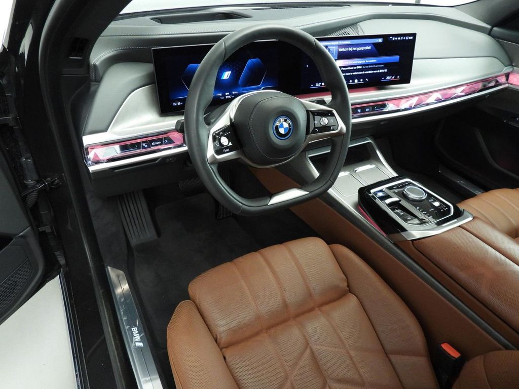 BMW i7 2023