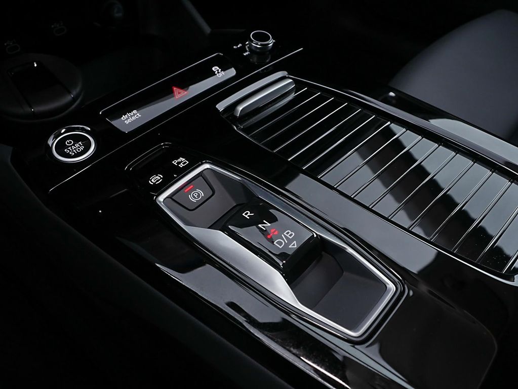 Audi A6 e-tron 2025