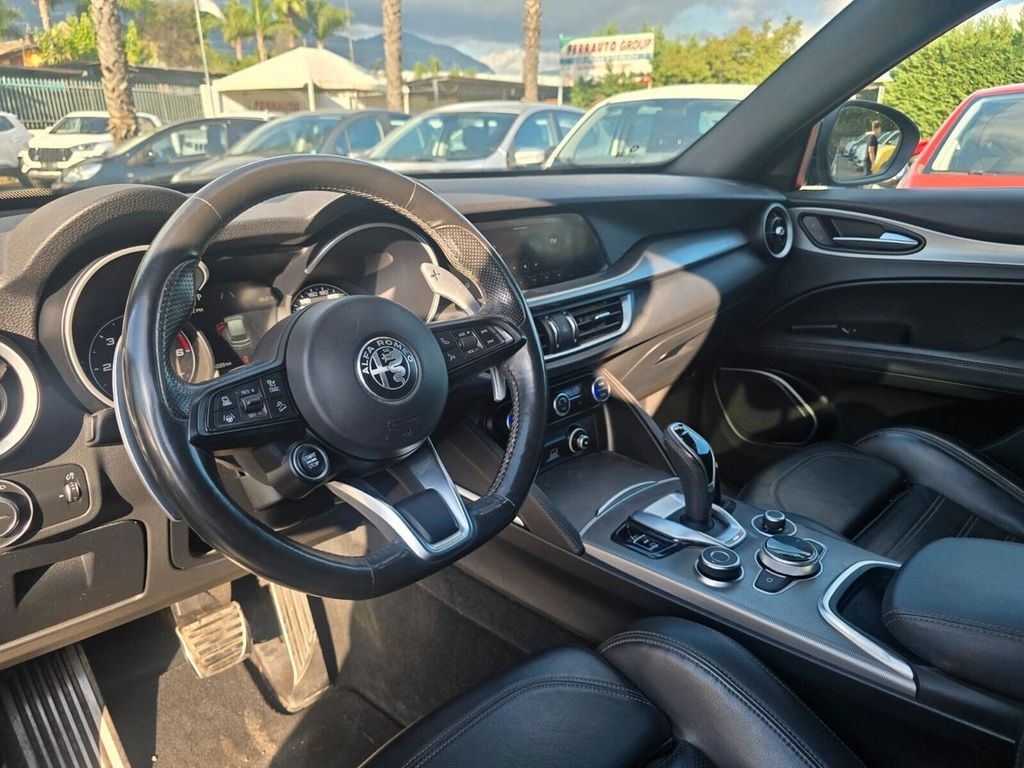 Alfa Romeo Stelvio 2021