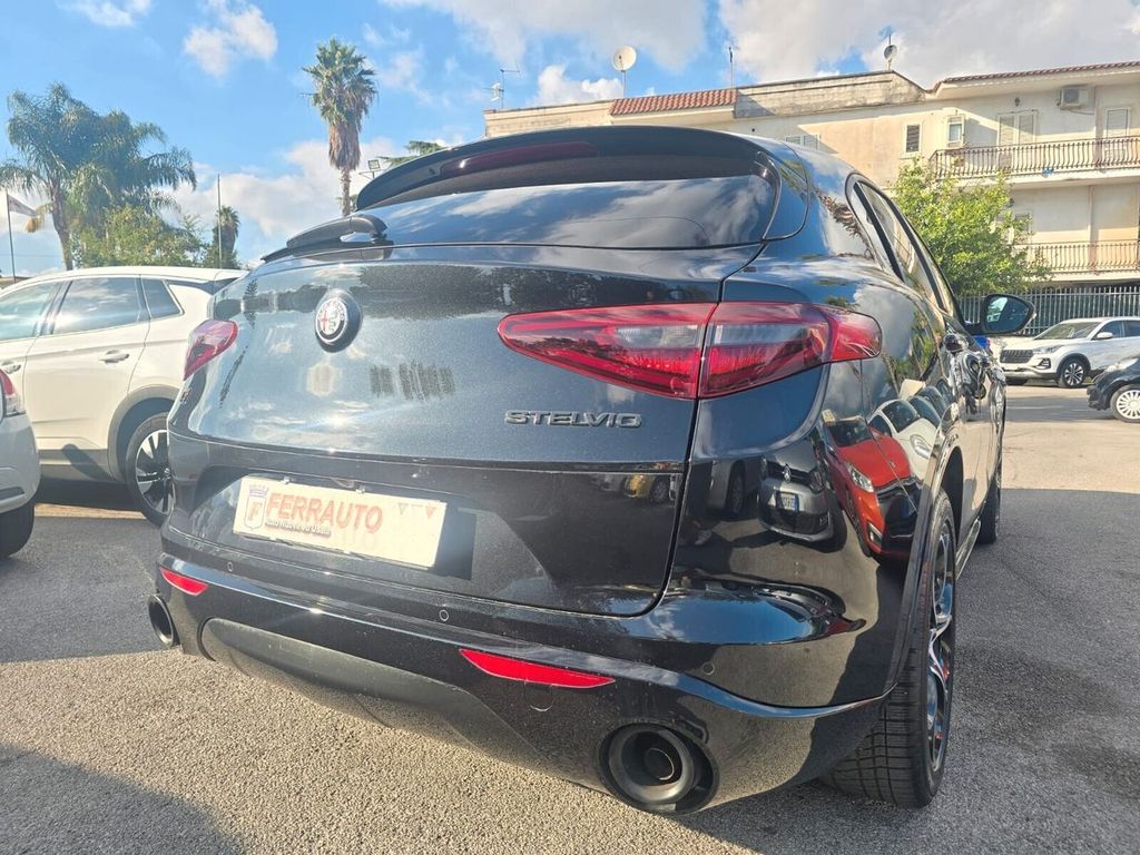 Alfa Romeo Stelvio 2021