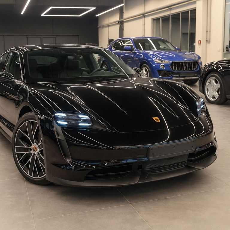 Porsche Taycan 2024