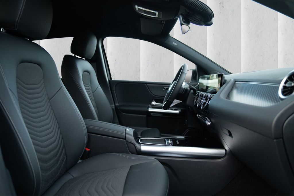 Mercedes-Benz B 200 2024