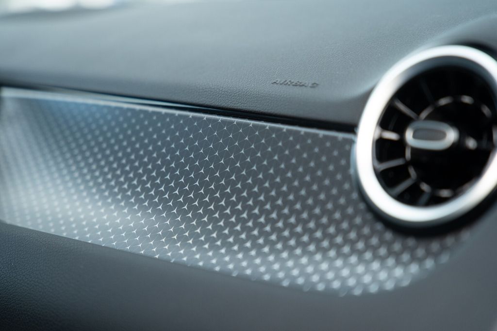 Mercedes-Benz B 200 2024