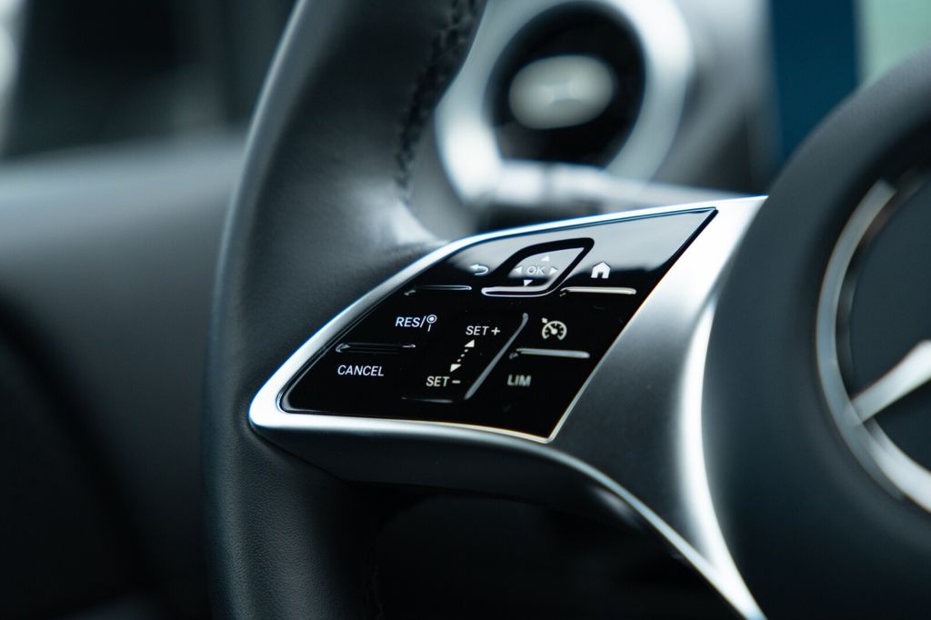 Mercedes-Benz B 200 2024