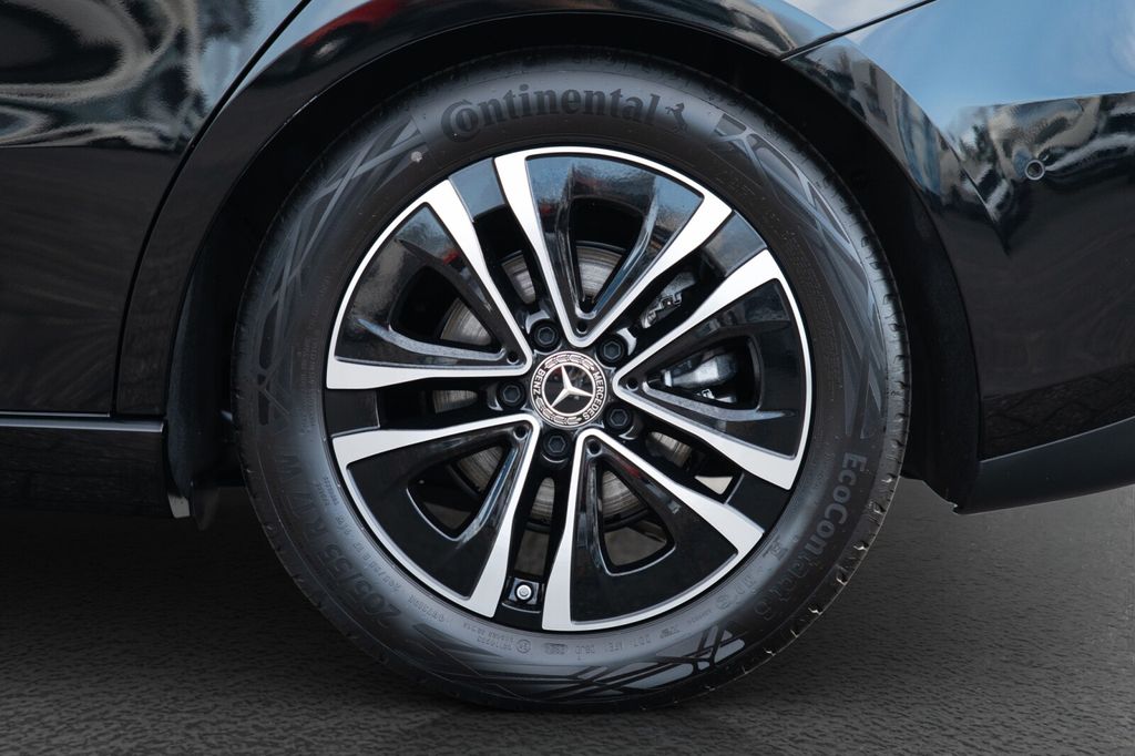 Mercedes-Benz B 200 2024