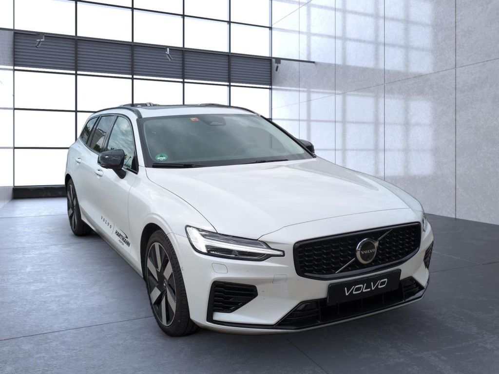 Volvo V60 2025