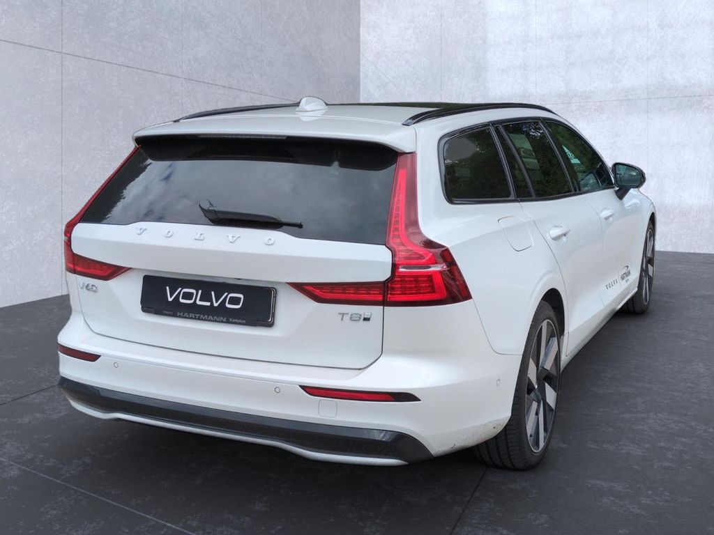 Volvo V60 2025