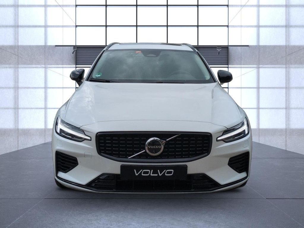 Volvo V60 2025