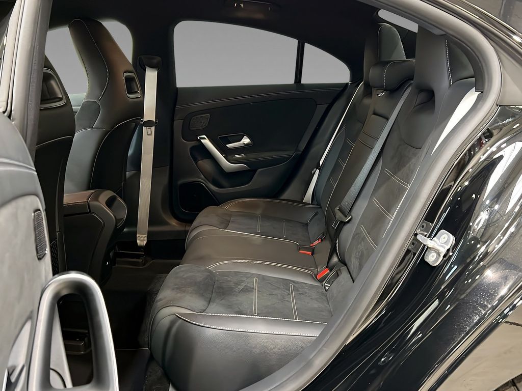 Mercedes-Benz CLA 200 2025