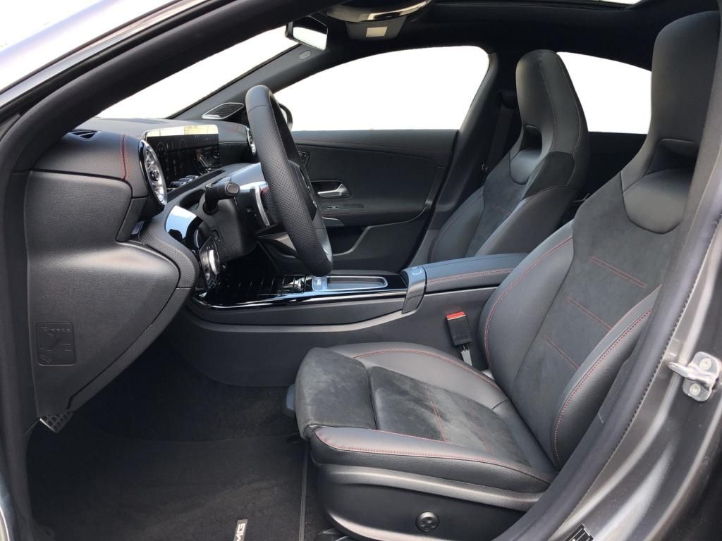 Mercedes-Benz CLA 220 2025