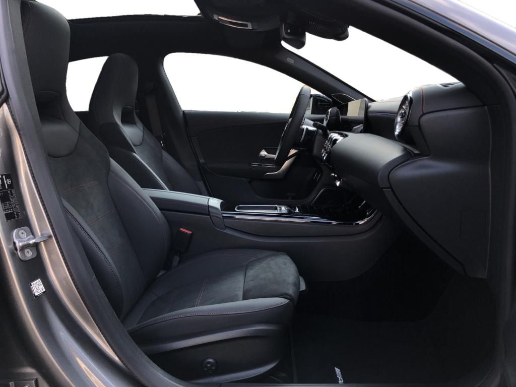 Mercedes-Benz CLA 220 2025