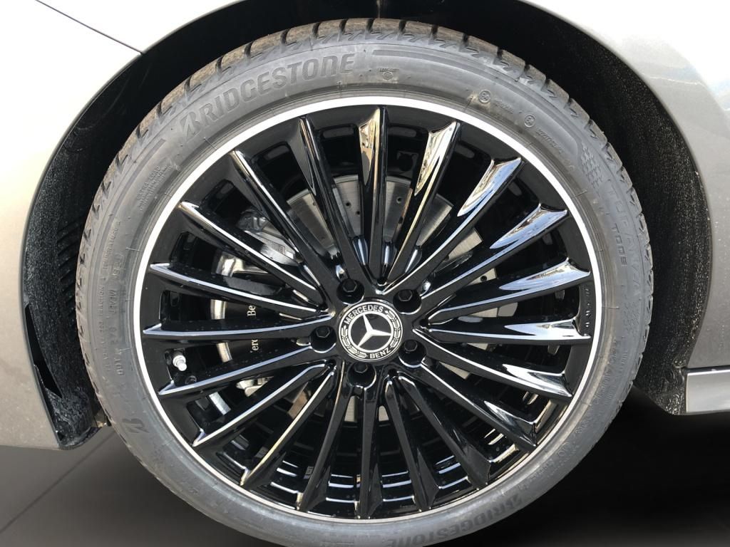 Mercedes-Benz CLA 220 2025