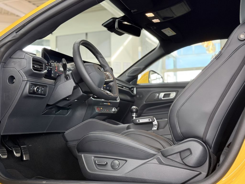 Ford Mustang 2024