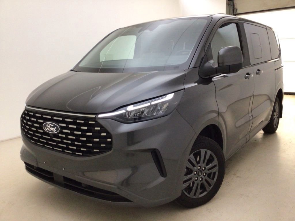 Ford Tourneo Custom 2025