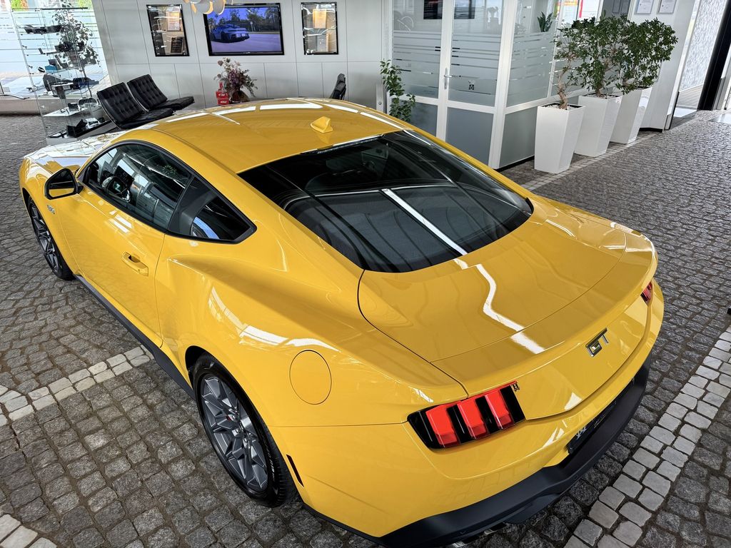 Ford Mustang 2024