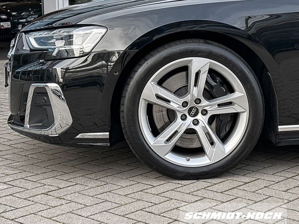 Audi A8 2022