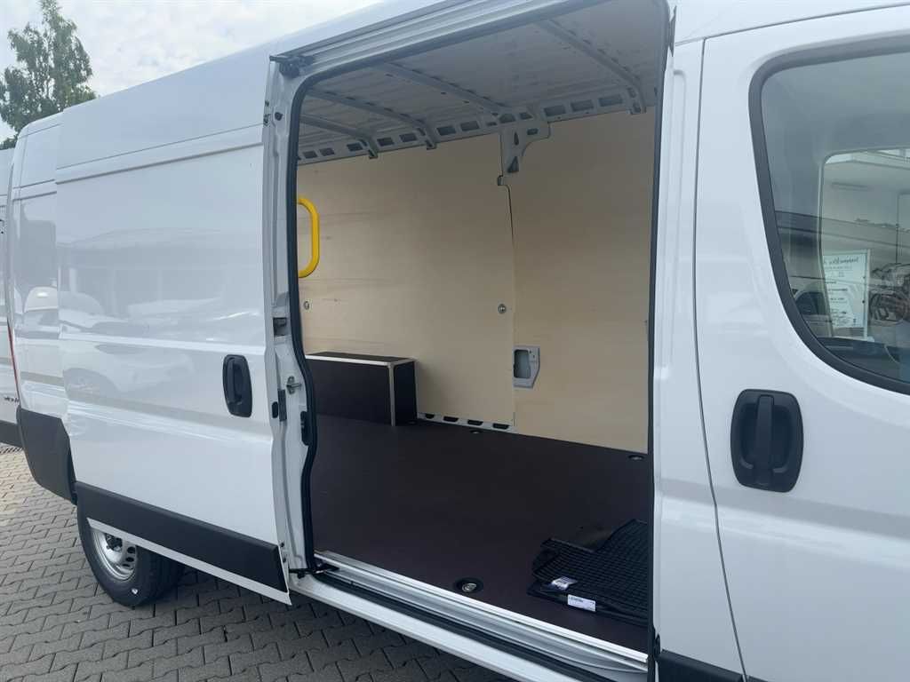 Opel Movano 2025