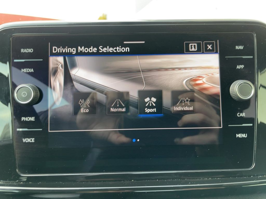 Volkswagen T-Roc 2024