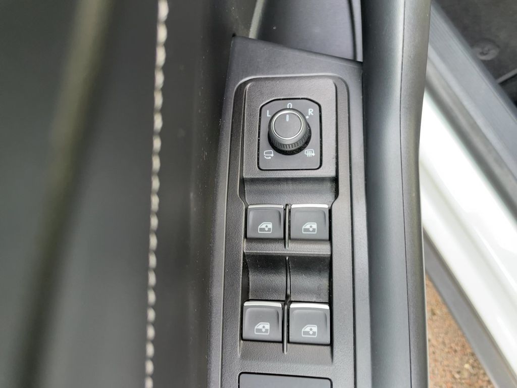 Volkswagen T-Roc 2024