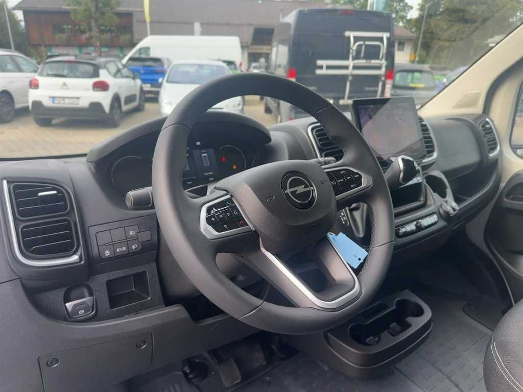 Opel Movano 2025