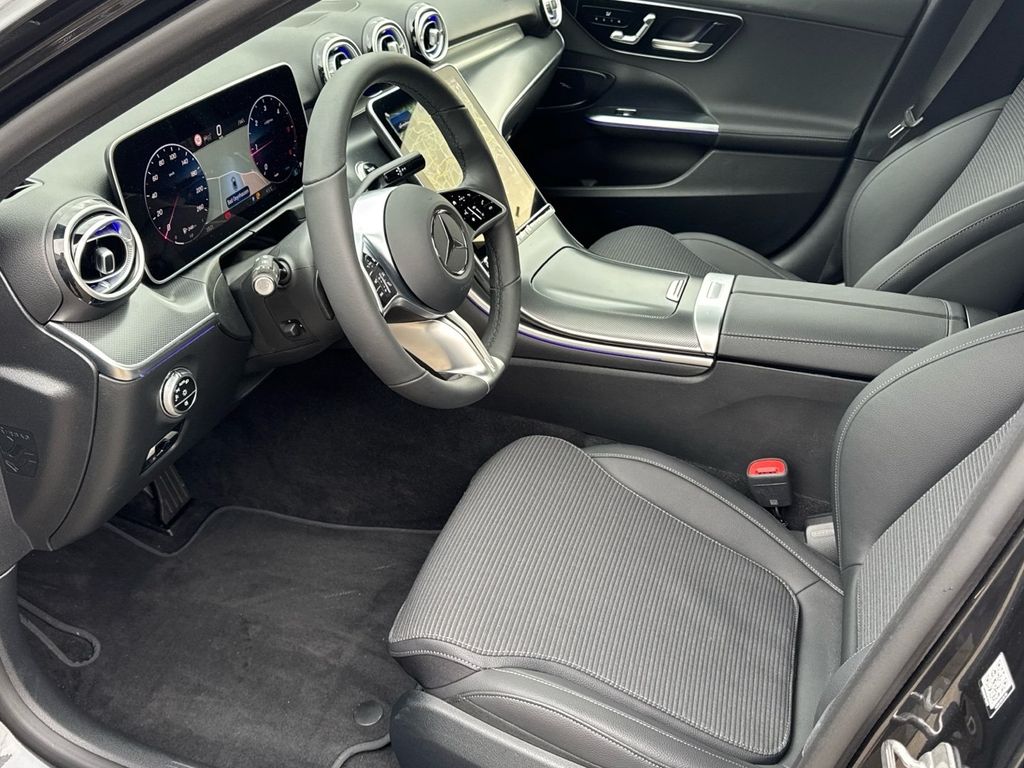 Mercedes-Benz C 200 2025