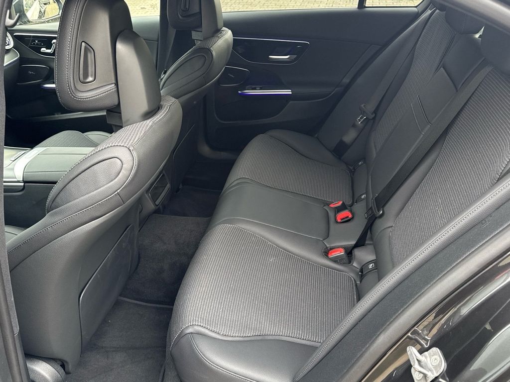 Mercedes-Benz C 200 2025