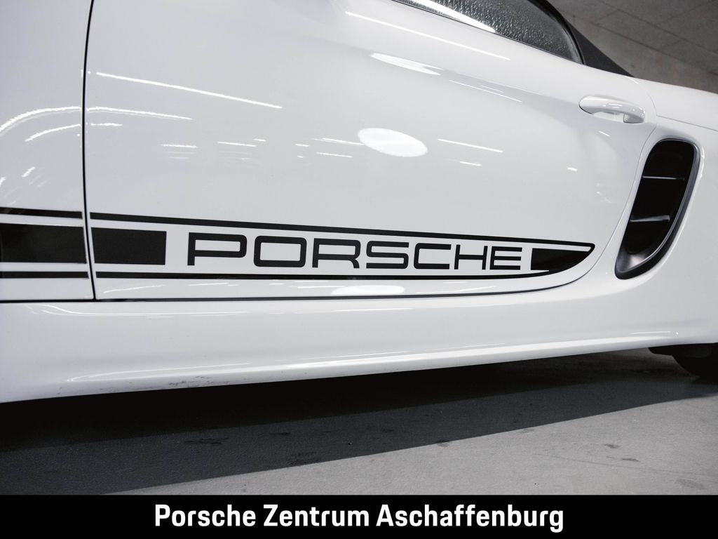 Porsche Boxster 2024