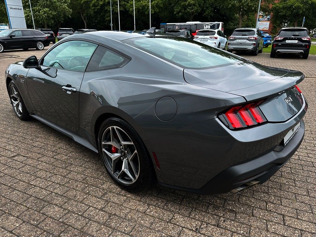 Ford Mustang 2024