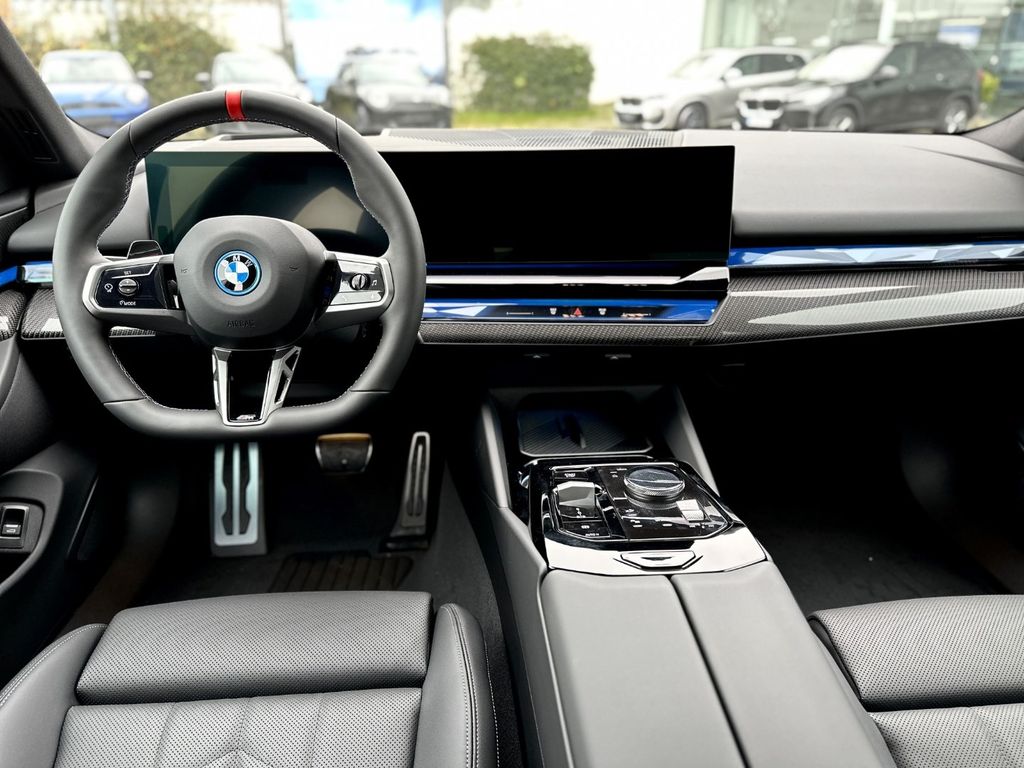 BMW i5 2025