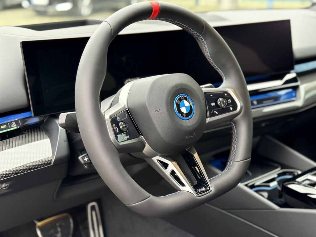 BMW i5 2025