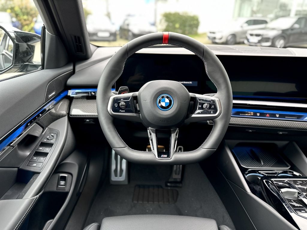 BMW i5 2025