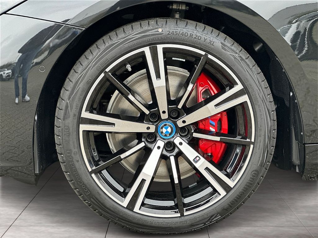BMW i5 2025