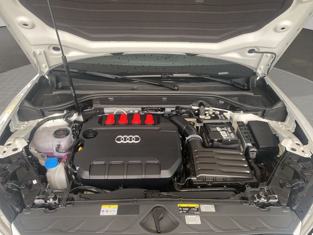 Audi SQ2 2025