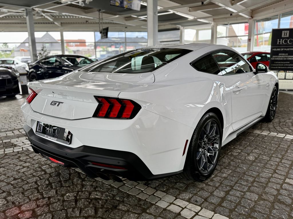 Ford Mustang 2024
