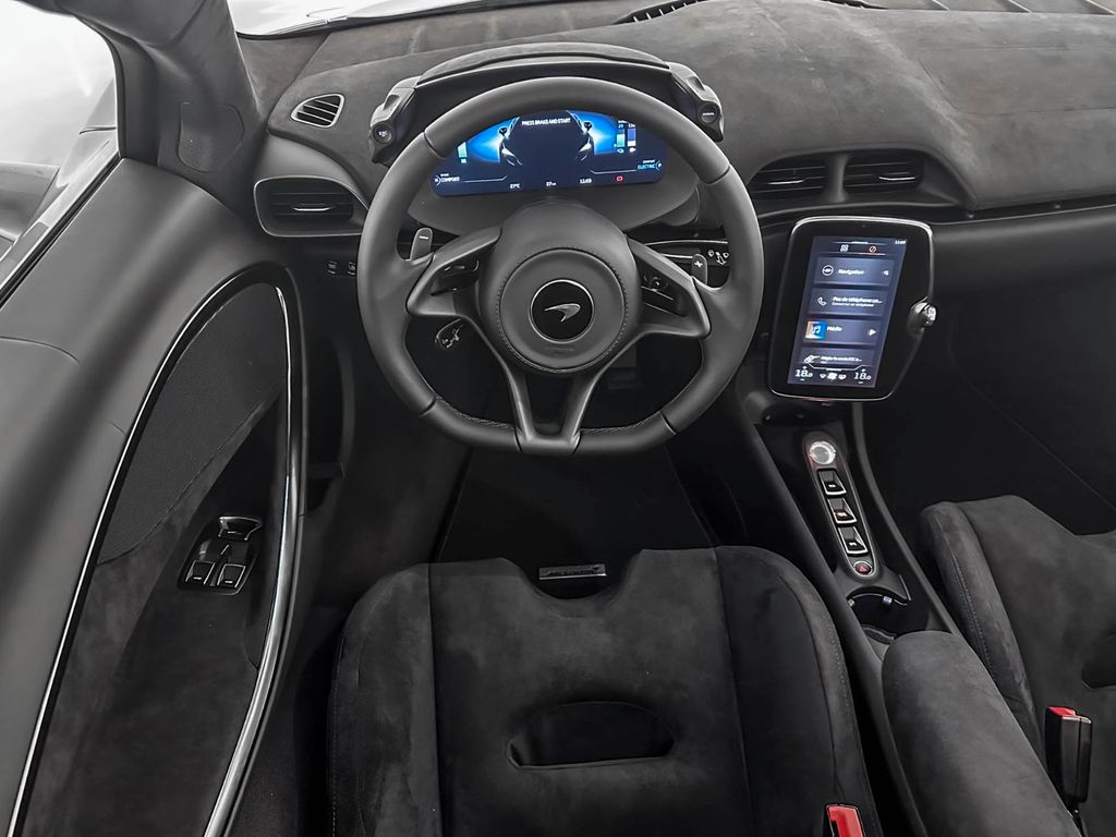 McLaren Artura 2025