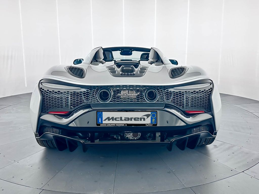 McLaren Artura 2025