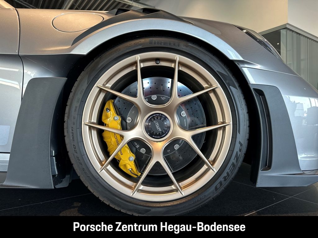 Porsche 992 2025