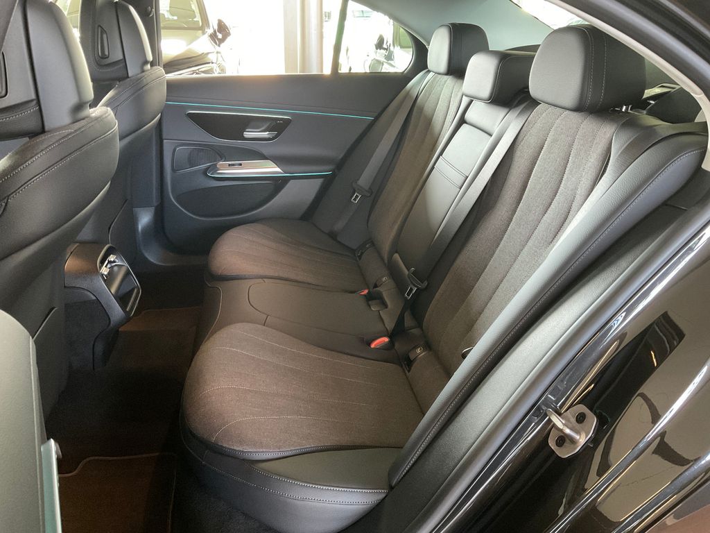 Mercedes-Benz E 220 2024